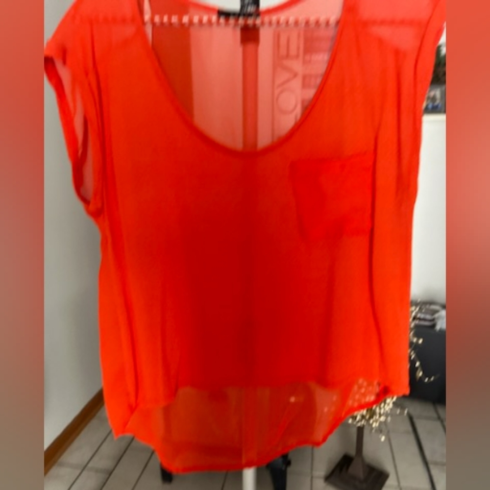 Edge sheer tank sz small